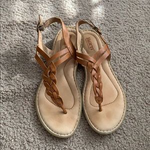Born sandals